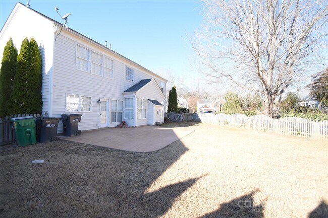 Building Photo - 6827 Braddock Ln