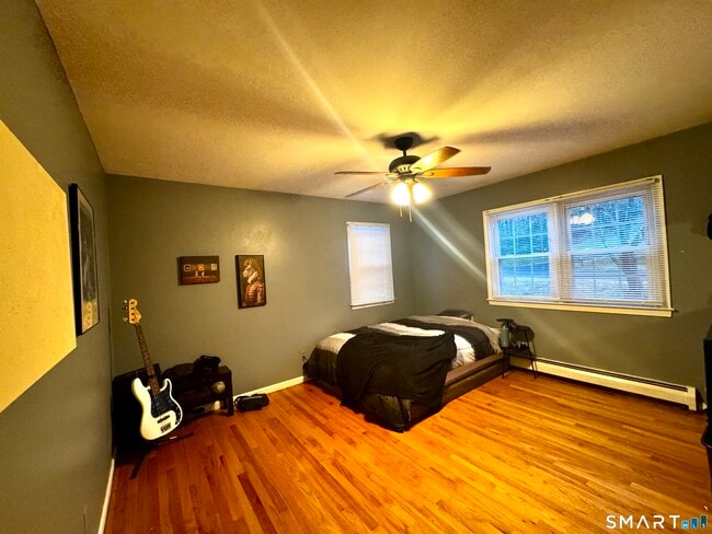 Building Photo - 6 Redcoat Ln