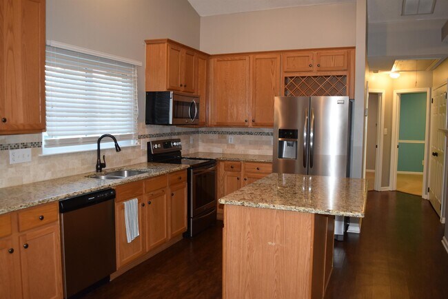 Building Photo - 6832 Brancusi Ct