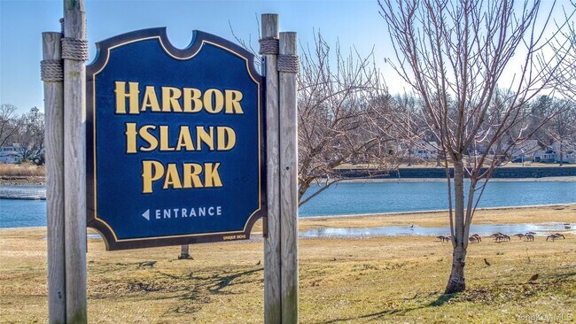 Building Photo - 412 Munro Ave