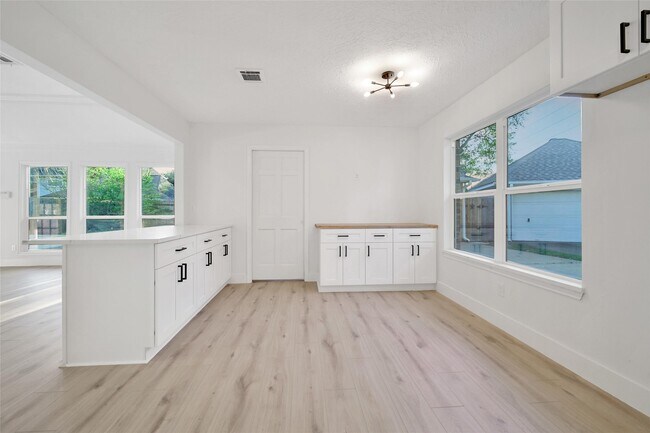 Building Photo - 1314 Stependale Dr