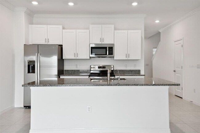 Building Photo - 9653 Ashworth Pl