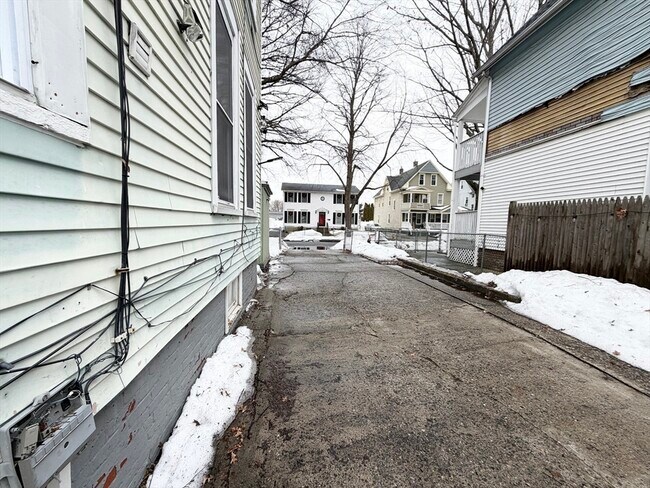 Building Photo - 57 Abbe Ave