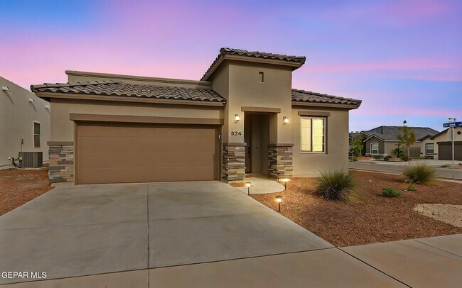 Building Photo - 824 Paseo Solar Dr