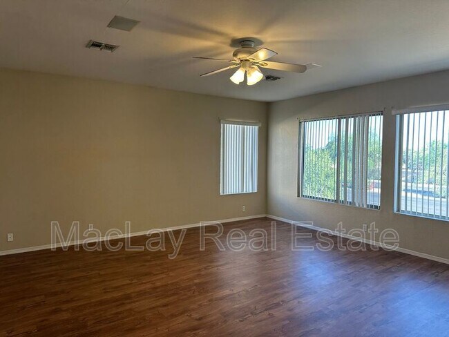 Building Photo - 2441 E Binner Dr