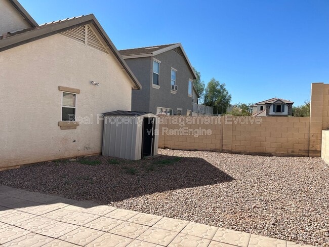 Building Photo - 13444 W Rhine Ln