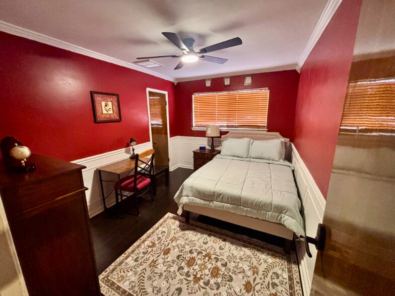 Building Photo - 9319 Rentur Dr