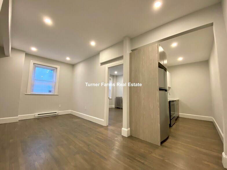 Building Photo - 63 Upland Rd