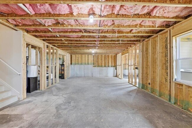 Building Photo - 3939 Alderstone Dr