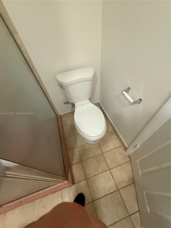 Building Photo - 1540 NE 191st St