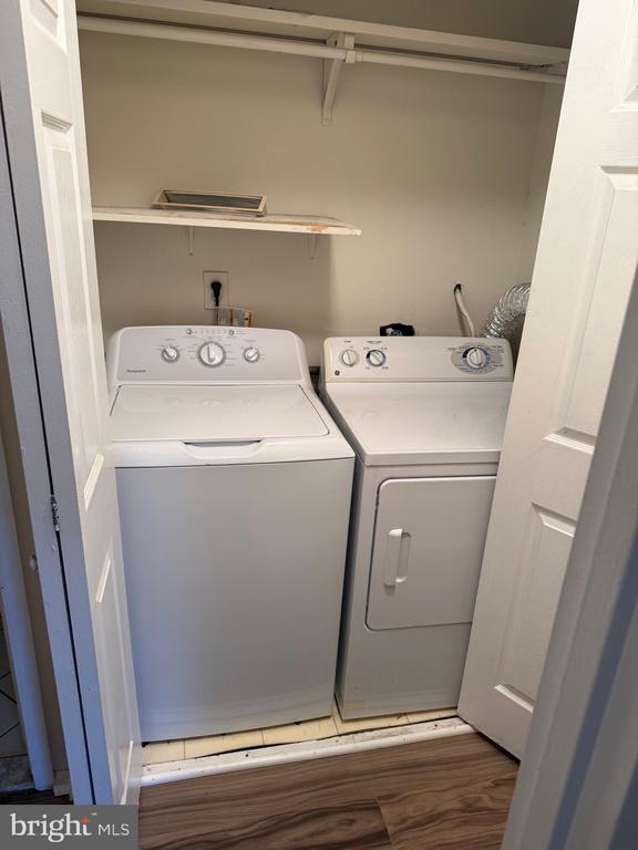 Building Photo - 418 Girard St