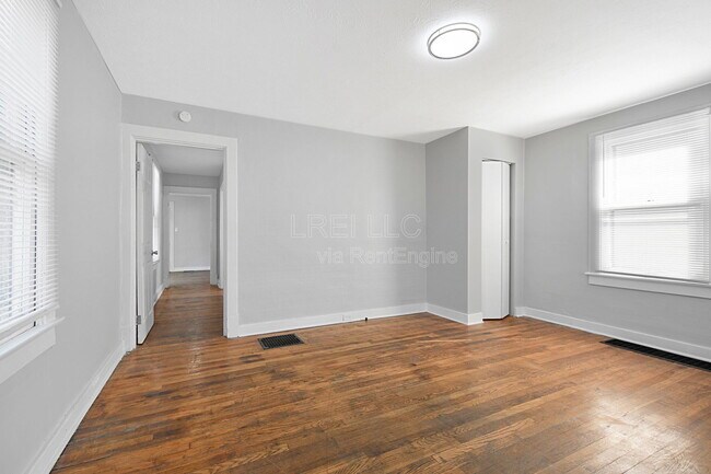 Building Photo - 2645 Grand Ave