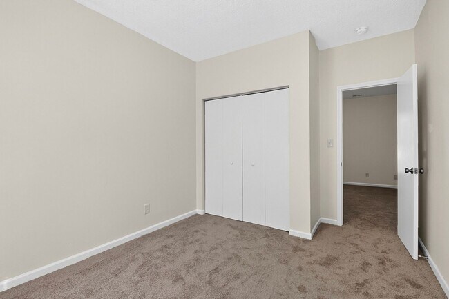Building Photo - Cozy Three Bedroom Home!