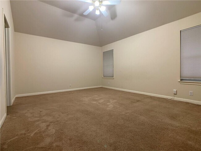 Building Photo - 5726 Taylorcrest Dr