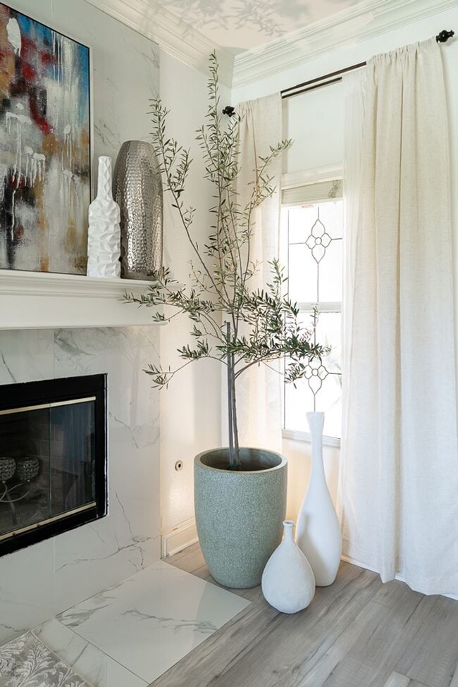Building Photo - Beautiful Townhome in Chula Vista zz