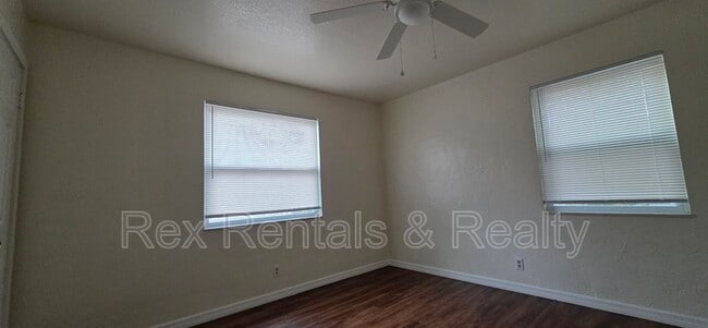 Building Photo - 4722 12th Ave S