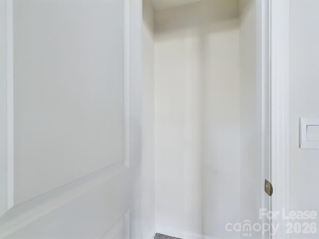 Building Photo - 8021 Murray Br Dr