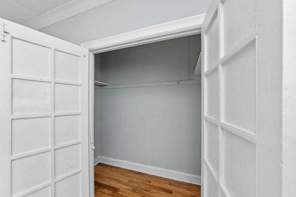 Building Photo - 4614 N Paulina St