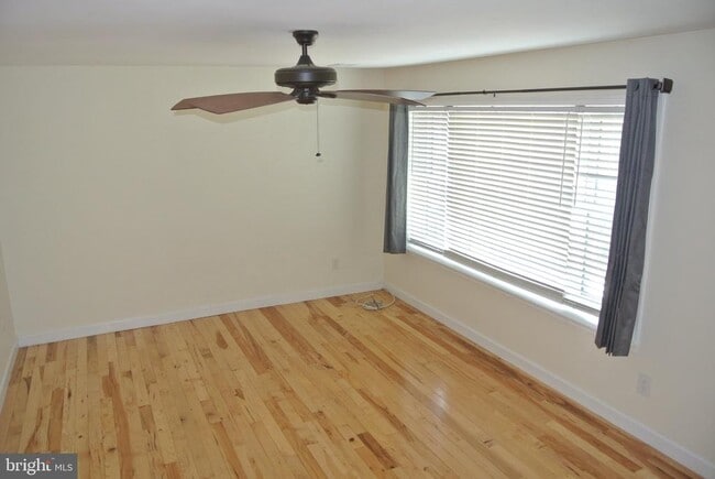 Building Photo - 6 Cobblestone Dr