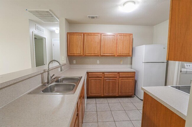 Building Photo - 2705 NW 187th Terrace