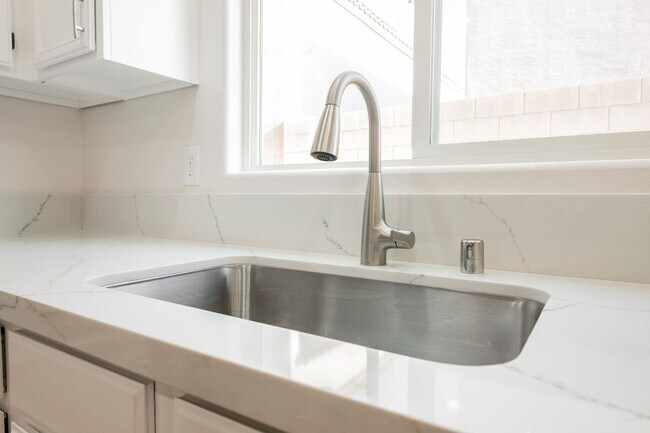 Building Photo - This Stunning 3 Bed, 2 ½ Bath Home Is A Ra...