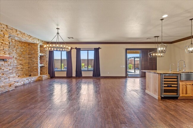 Building Photo - Exquisite Guard-Gated 3bd Luxury Home with Private Pool