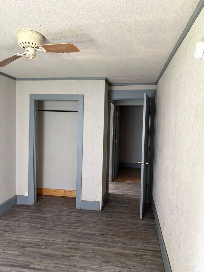 Building Photo - 2810 N Albert Pike Ave