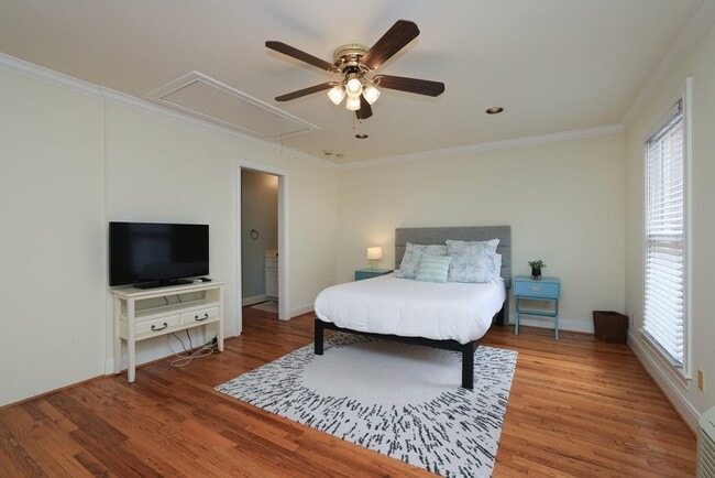 Building Photo - 1132 Oxford St