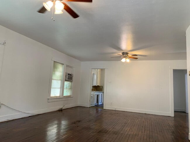 Building Photo - PRELEASE! Great Home Close to Tech and Schools!
