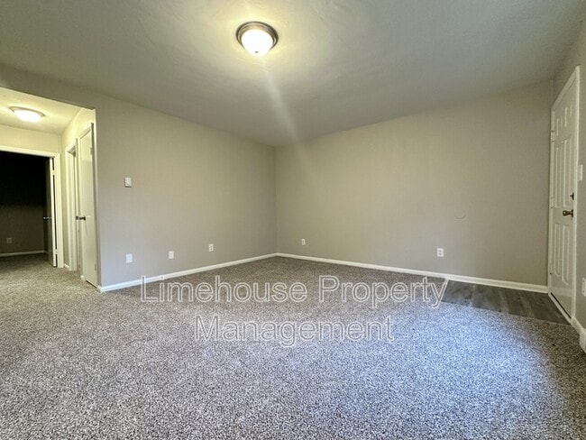 Building Photo - 9117 Chesapeake Blvd