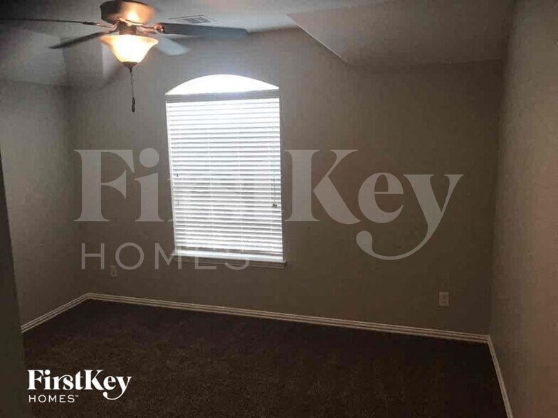 Building Photo - 14623 Castle Cove Ln