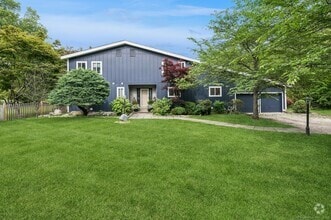 Building Photo - 387 Stanwich Rd
