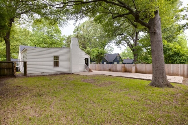 Building Photo - 228 Palisade St