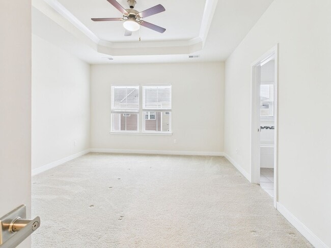 Building Photo - 428 Crofton Village Terrace