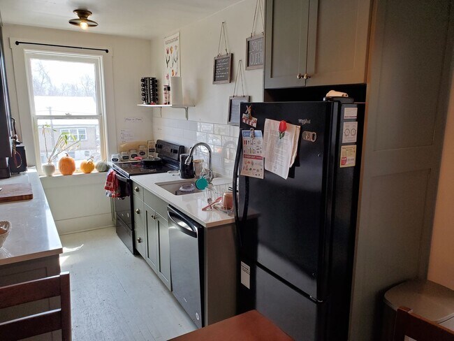 Building Photo - Laurel220 (KC-JF)