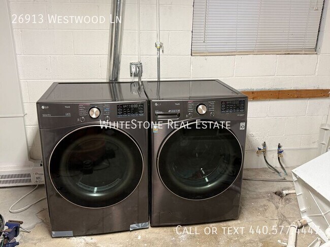 Building Photo - 26913 Westwood Ln