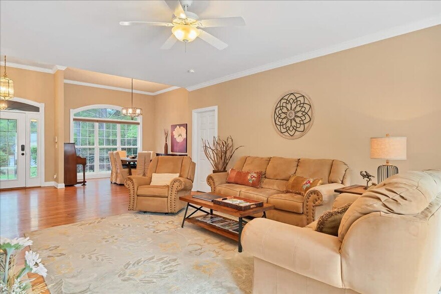 Primary Photo - 120 St Andrews Dr