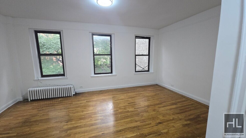Primary Photo - East 58TH ST