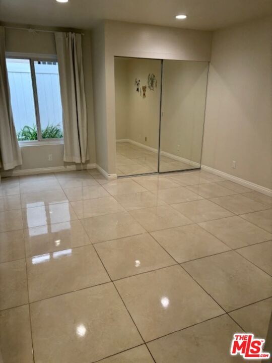 Building Photo - 1337 Avenida de Cortez