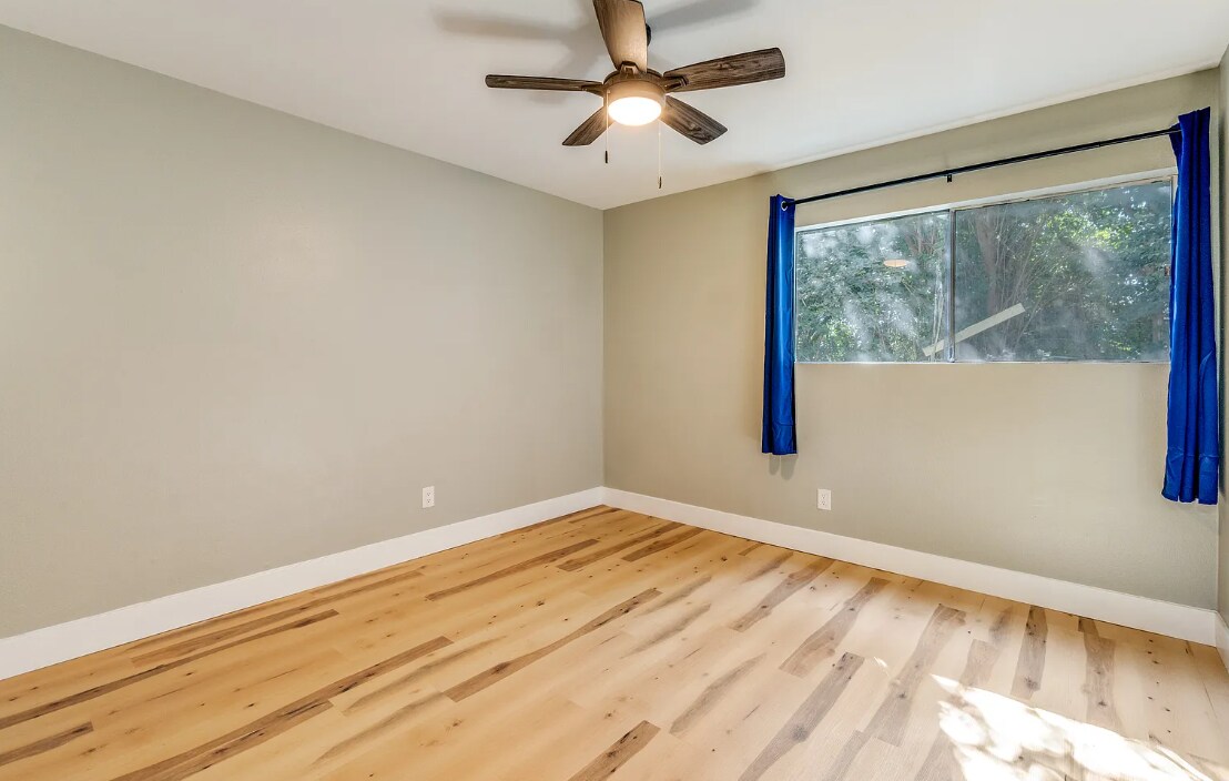 Building Photo - 601 Bracewood Cir