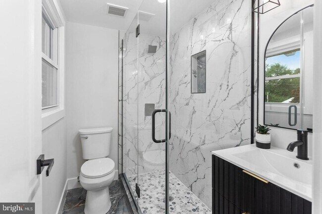 Building Photo - 6 Ryan Rd