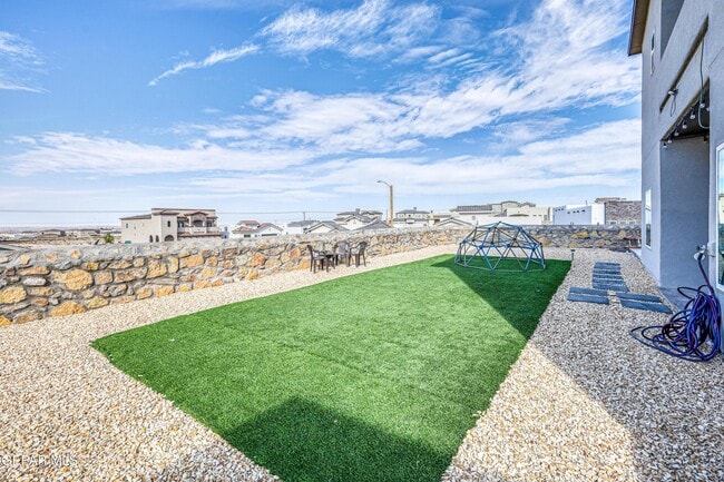 Building Photo - 2375 Enchanted Peaks