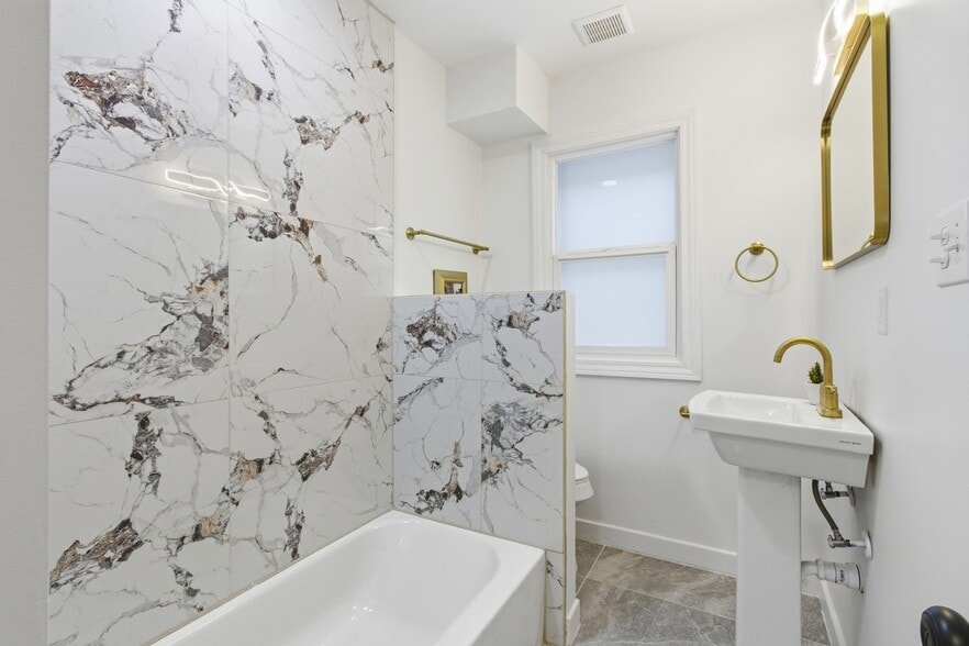 Building Photo - 12611 Stoepel St