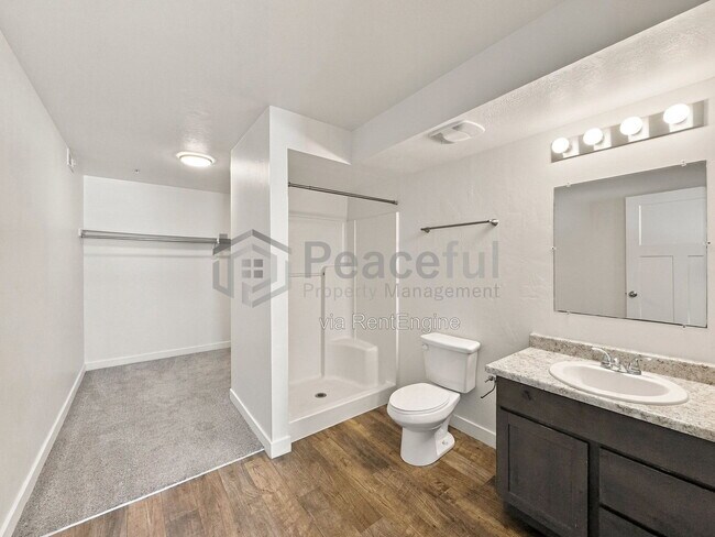 Building Photo - 756 E 500 S