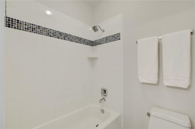 Building Photo - 7219 Auburn Blaze Ln