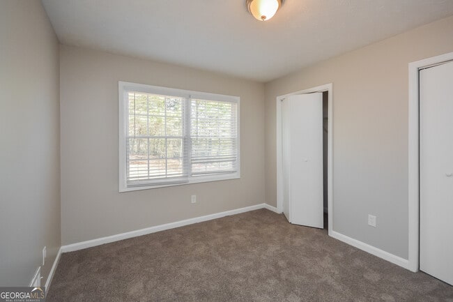 Building Photo - 6950 Carleen Ct