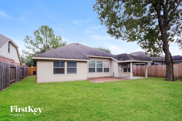 Building Photo - 31223 Rainwood Park Ln