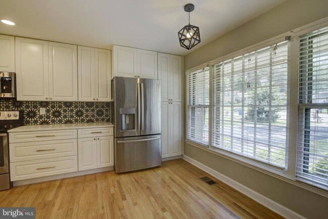 Building Photo - 8521 Tysons Ct