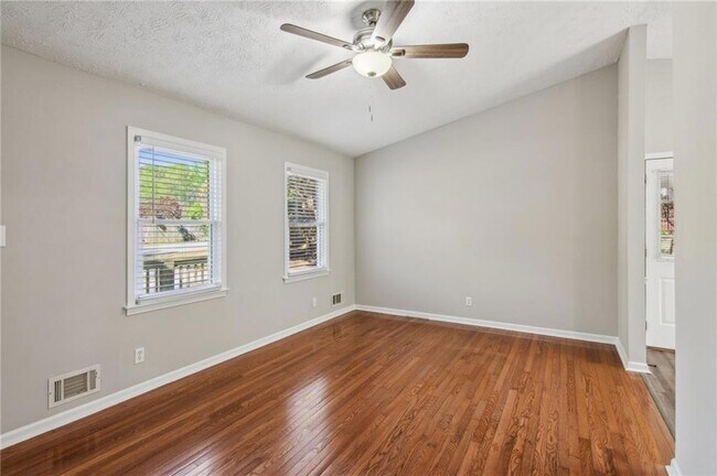 Building Photo - 2453 Falcon Ct