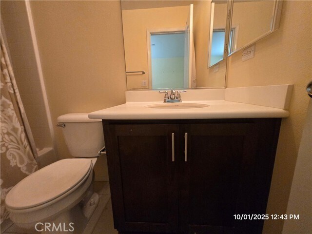 Building Photo - 17871 Shady View Dr